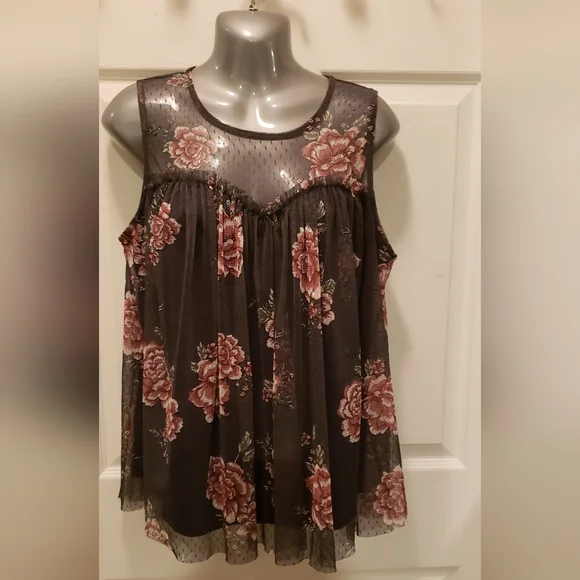 Torrid sleeveless blouse -size 12 - Picture 1 of 5